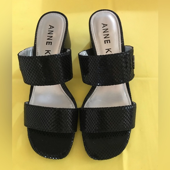 Anne Klein black 2 banded sandal - Picture 2 of 10